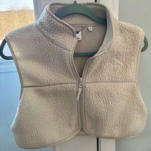 TNA Polartec cropped vest (M) 🧸